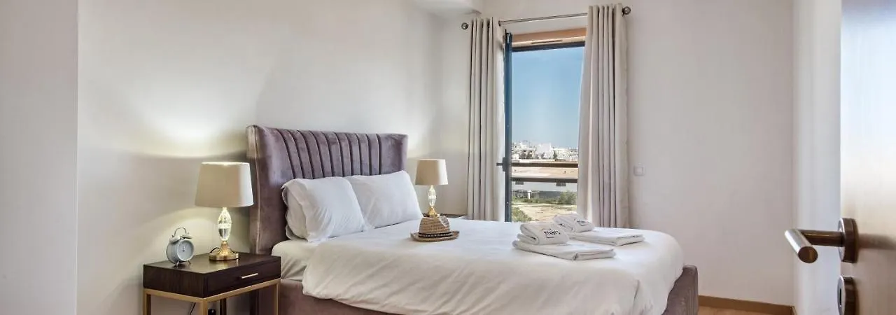 Sunset Home Olhao- Modern 3 Bed Luxury Apartment With Rooftop Pool Portugal